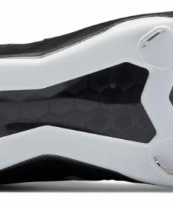 New Balance – Black/Black Low-Cut L3000v4 Metal Spikes (L3000SK4) 5 New Balance – Black/Black Low-Cut L3000v4 Metal Spikes (L3000SK4) -Wilson Shop products l3000sk4 3