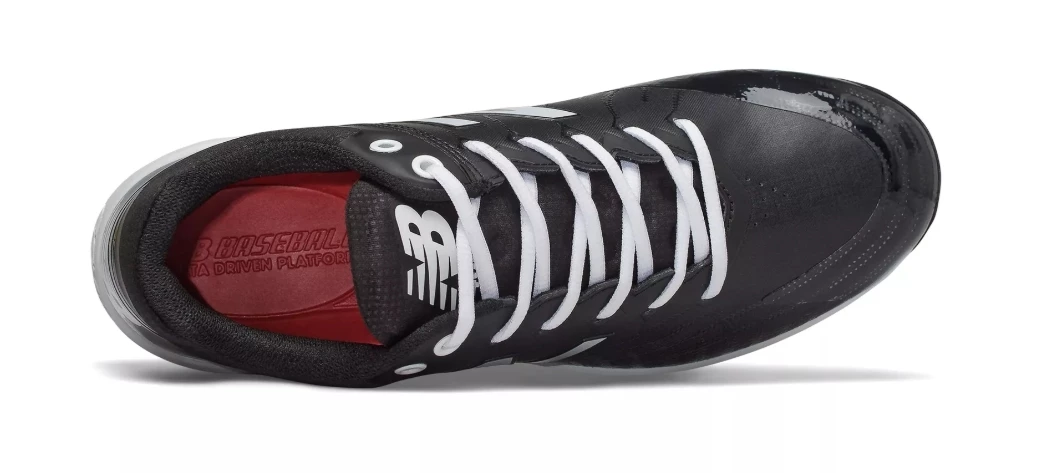 New Balance 4040v5 Metal Spikes – Black/White (L4040BK5) 3 New Balance 4040v5 Metal Spikes – Black/White (L4040BK5) - Image 3