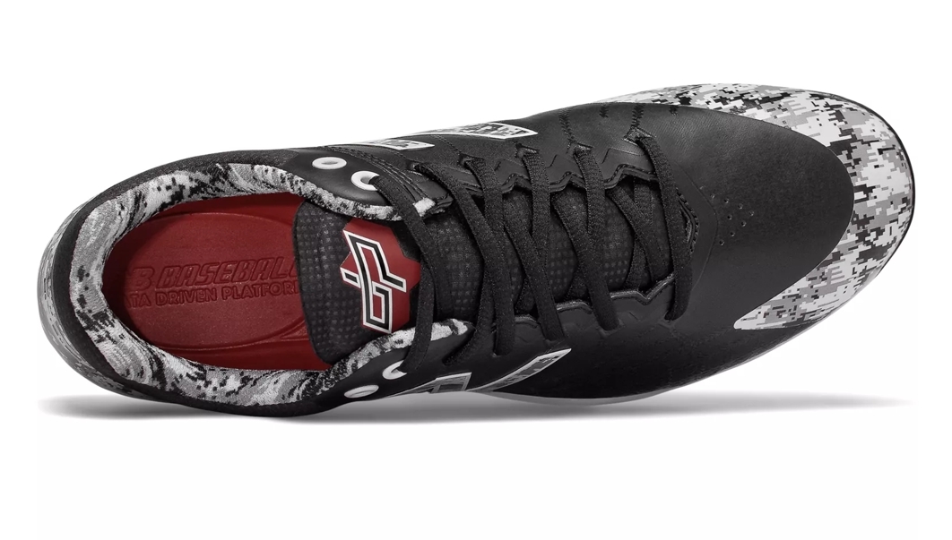 New Balance 4040v5 Adult Molded Cleats – Black/White (PL4040E5) New Balance 4040v5 Adult Molded Cleats – Black/White (PL4040E5) -Wilson Shop products pl4040e5 3