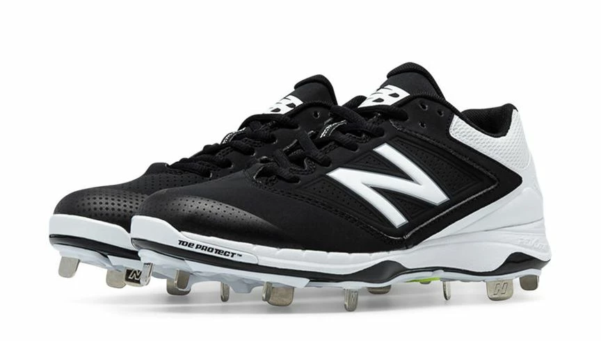 New Balance SM4040B1 Black/White Women’s Fastpitch Spikes 1 New Balance SM4040B1 Black/White Women’s Fastpitch Spikes