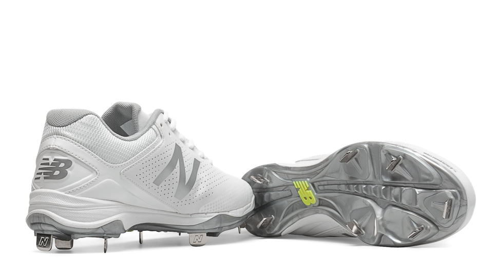 New Balance SM4040W1 White/White Women’s Fastpitch Spikes New Balance SM4040W1 White/White Women’s Fastpitch Spikes -Wilson Shop products sm4040w1 3