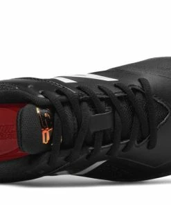 New Balance – Women’s Black/White Fastpitch Spikes (SMFUSEK1) 6 New Balance – Women’s Black/White Fastpitch Spikes (SMFUSEK1) -Wilson Shop products smfusek1 3