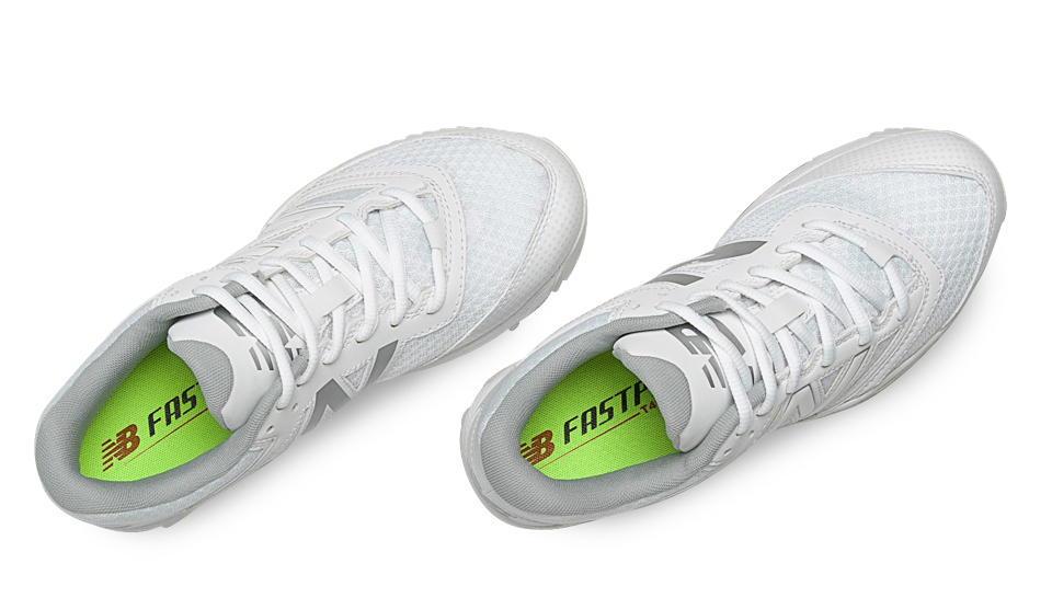 New Balance – White/White Women’s Fastpitch Turf Shoes (ST4040W1) 2 New Balance – White/White Women’s Fastpitch Turf Shoes (ST4040W1) - Image 2